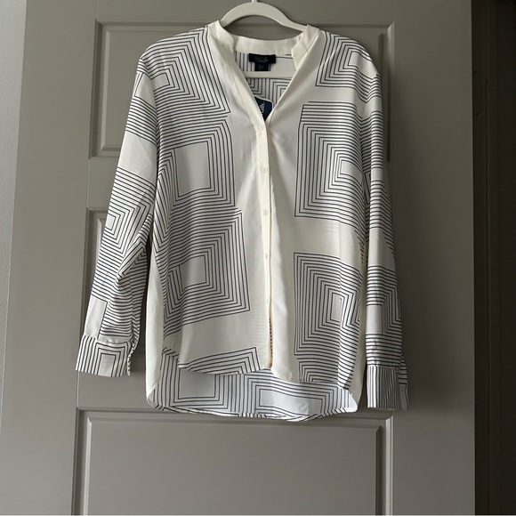 White and Black Geometric Blouse - Picture 1 of 4
